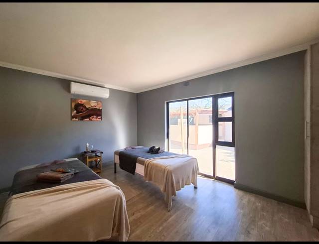 300M² RETAIL FOR SALE IN VANDERBIJLPARK SE 2